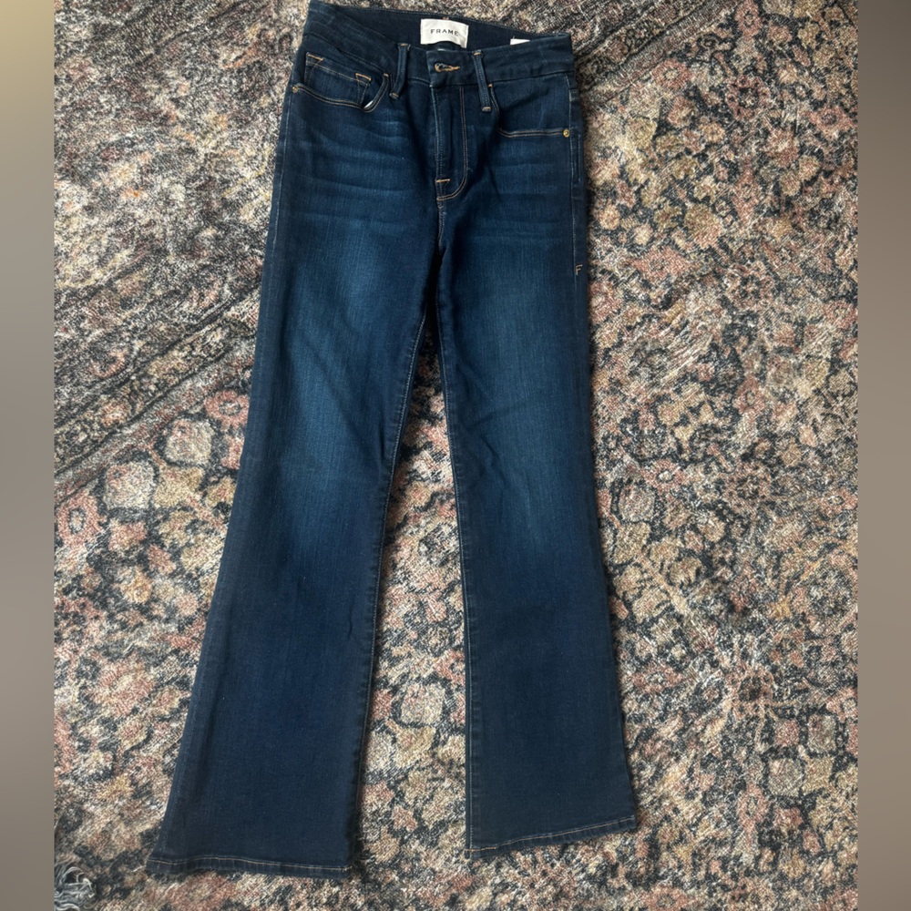 Frame. 24. Le crop mini boot.